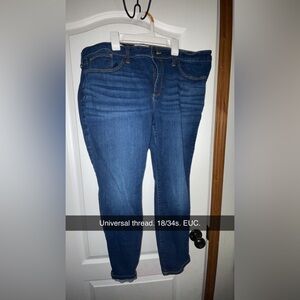 Universal Thread Women's Blue Jeans